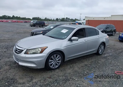 2011 Honda Accord 2.4 Ex-L z USA, uszkodzony, nr VIN 1HGCP2F87BA033335